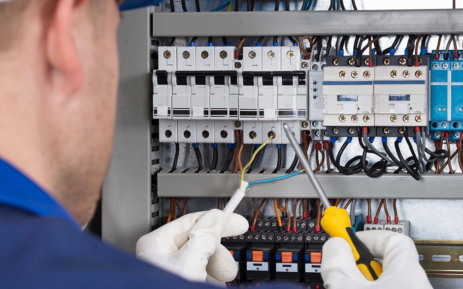 tarif électricien Paris 8